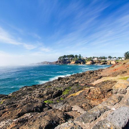 Captain'S Quarters And Cabins Depoe Bay Exterior foto